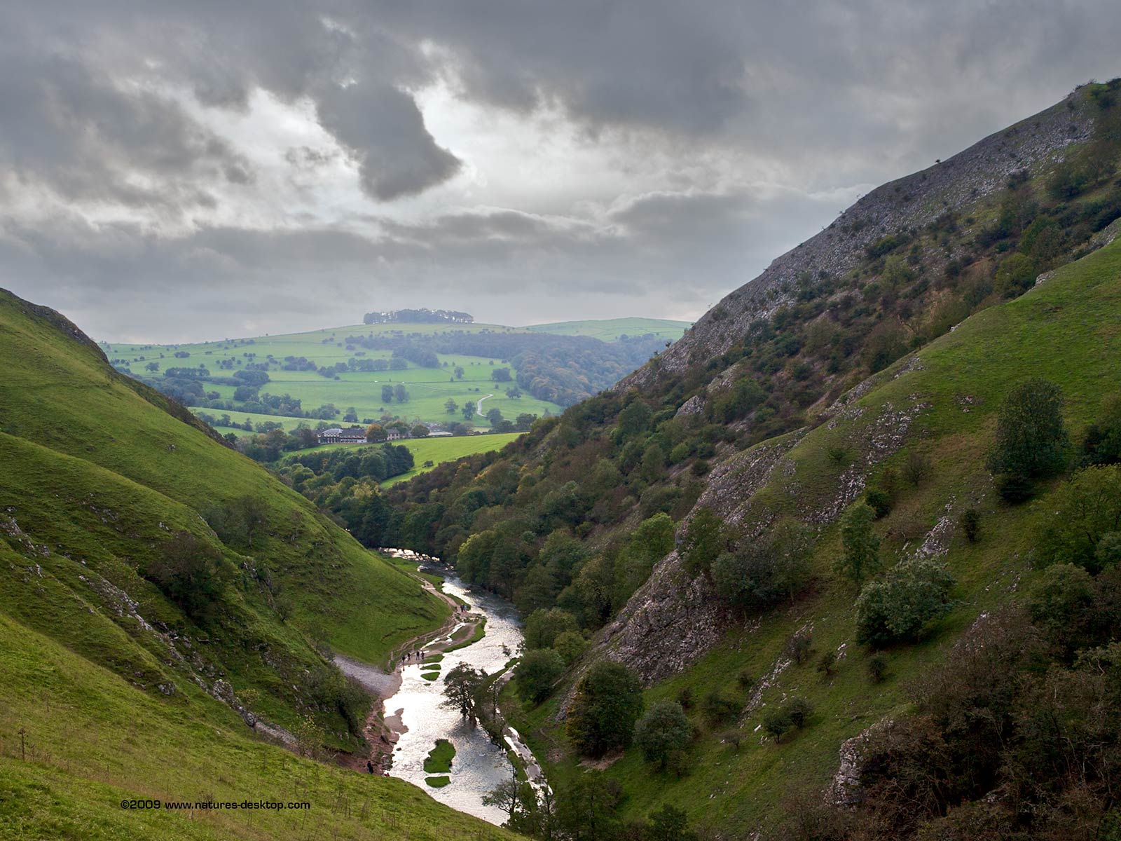 Desktop backgrounds of the hills and River Dove in the Dovedale Valley in Derbyshire