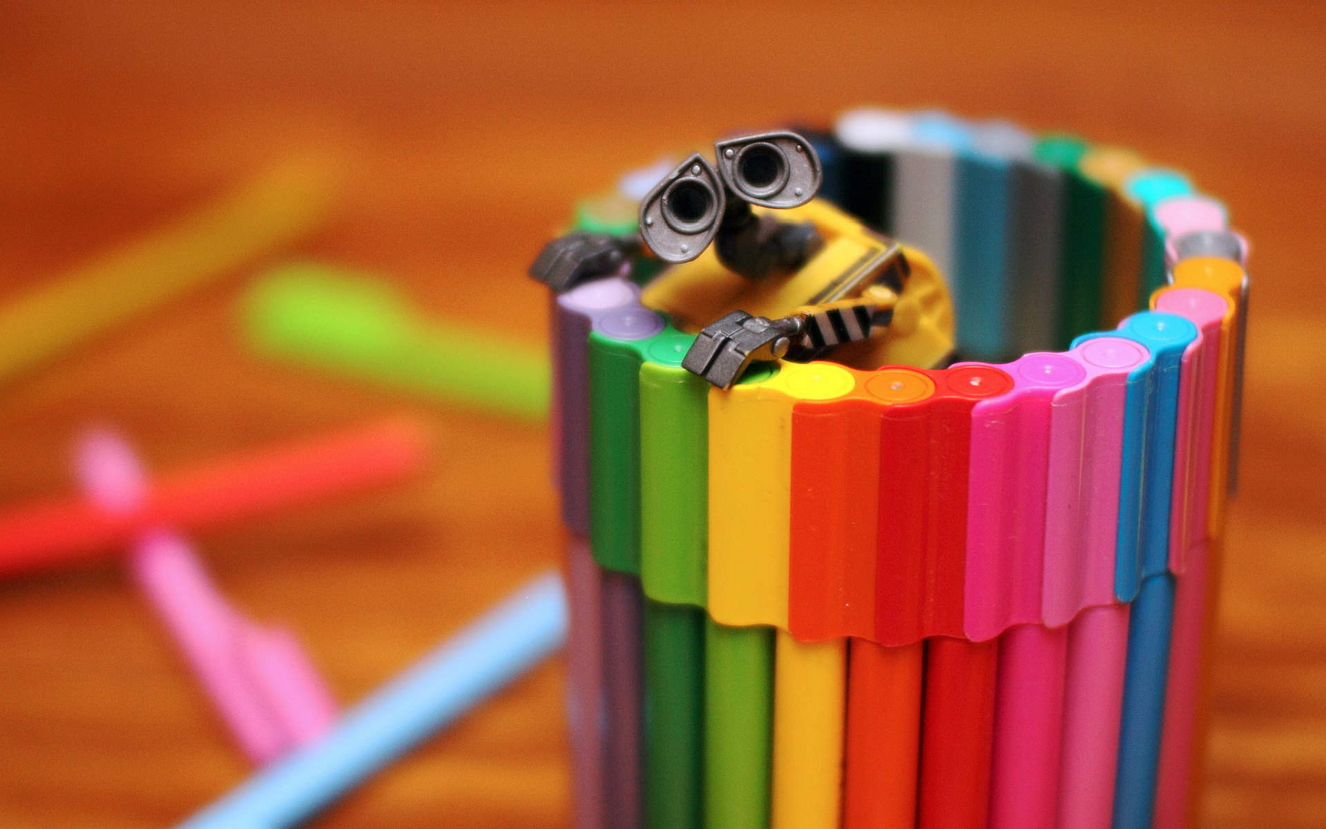 Walle toy crayons