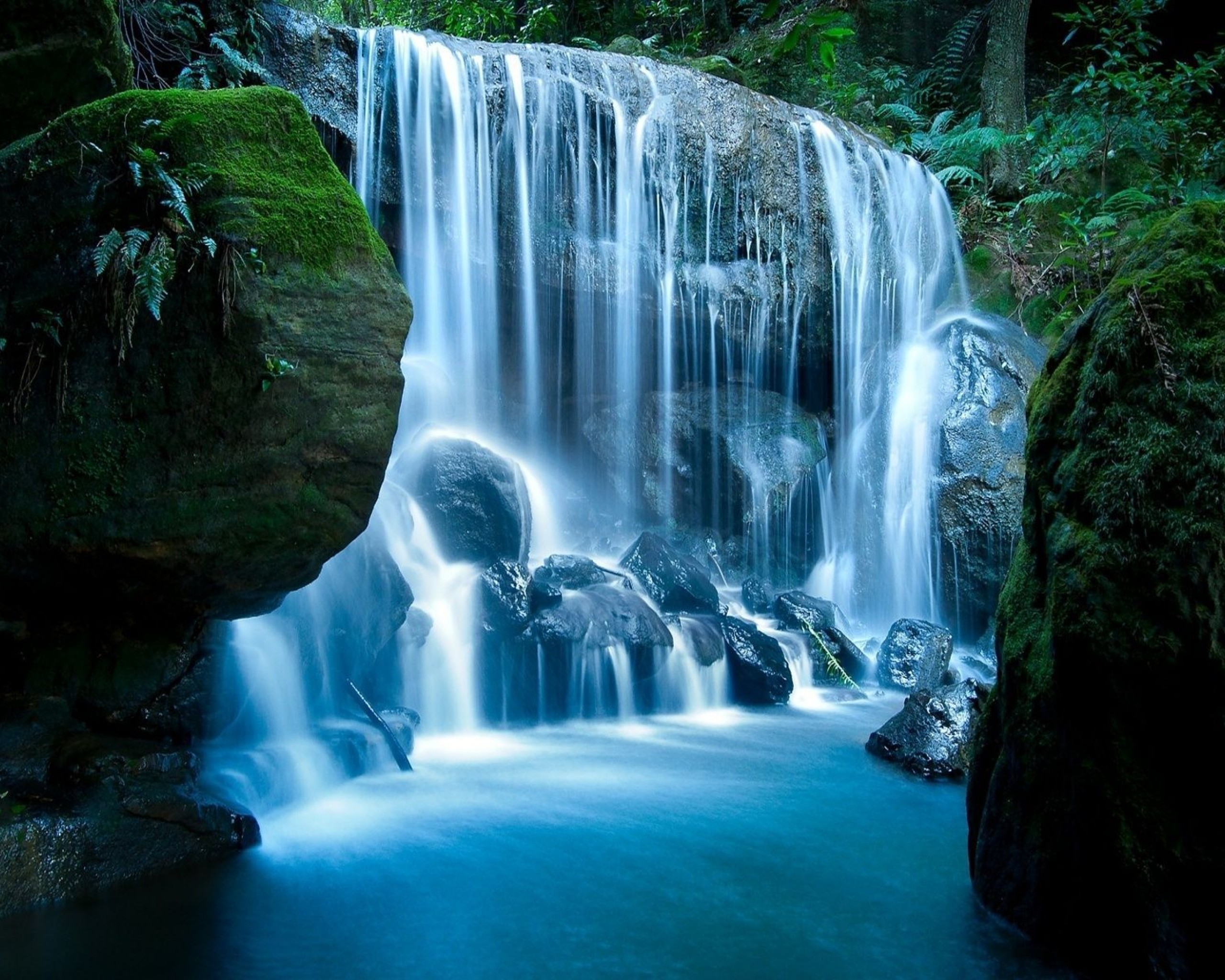Beautiful Waterfall HD Wallpaper