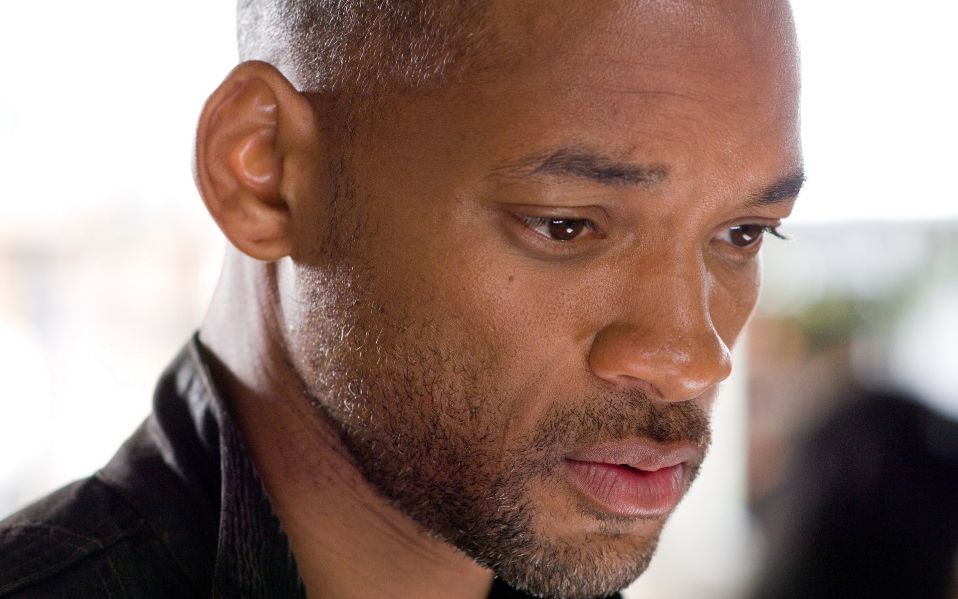 I Am Legend Wallpaper Hd: Will Smith Sad in Am Legend Movie Hd Wallpapers Free Download 1920x1200px