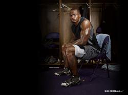 Adrian Peterson : Officially Back With Nike (2)