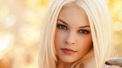 amazing cute blonde HD Wallpaper is a awesome background.