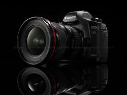 ... Canon EOS 5D Mark II ...