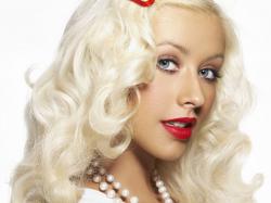 Christina Aguilera Latest Pictures and Biography(27)