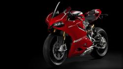 1199 Panigale: 5 moves to become the new and extreme standard of reference in sport bikes.