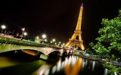 Eiffel tower paris night