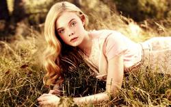 sexy-elle-fanning-hd-wallpapers-free