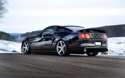 Ford mustang concavo