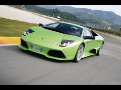 Lamborghini Murcielago LP640 - Green Front Angle Speed - 1280x960 - Wallpaper