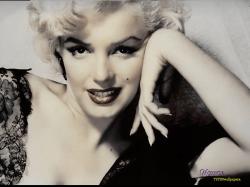 Marilyn - marilyn-monroe Wallpaper