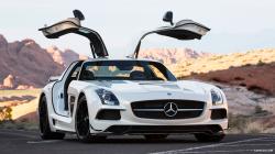 2014 Mercedes-Benz SLS AMG Coupe Black Series White - Front Wallpaper