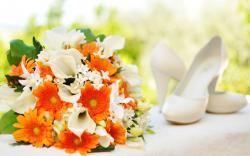 Orange white bridal bouquet