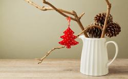 Pitcher White Pine Cones Twigs Christmas Tree Red Holiday Winter