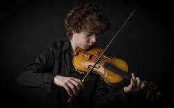 Boy Playing Violin Music | 2560 x 1600 ...