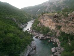 File:Moraca River Canyon.jpg