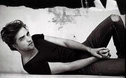 Robert Pattinson Wallpapers & Pictures9