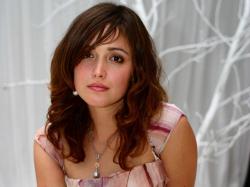 Rose Byrne HD Wallpapers Free Download
