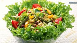 8 Things That Make Salads Unhealthy