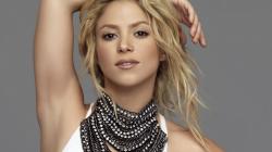 Do you recognize Shakira's unique voice in this ultra romantic song? Tu is the eighth song in her album 'Donde Estan los Ladrones?' released in 1998.