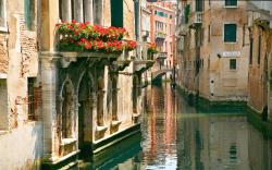 original wallpaper download: The streets of Venice - 1920x1200