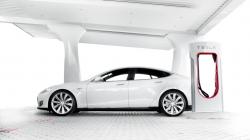 A 85 kWh Tesla Model S With Battery Swap Technology Is Worth 7 ZEV Credits