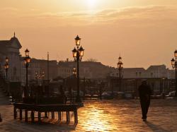 ... Venice Italy - Sunrise On the boardwalk next to St Marks | by les abeyta