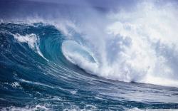 Fascinating Ocean Wave Wallpaper 1680x1050px