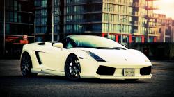 White Lamborghini Gallardo Spyder City Photo